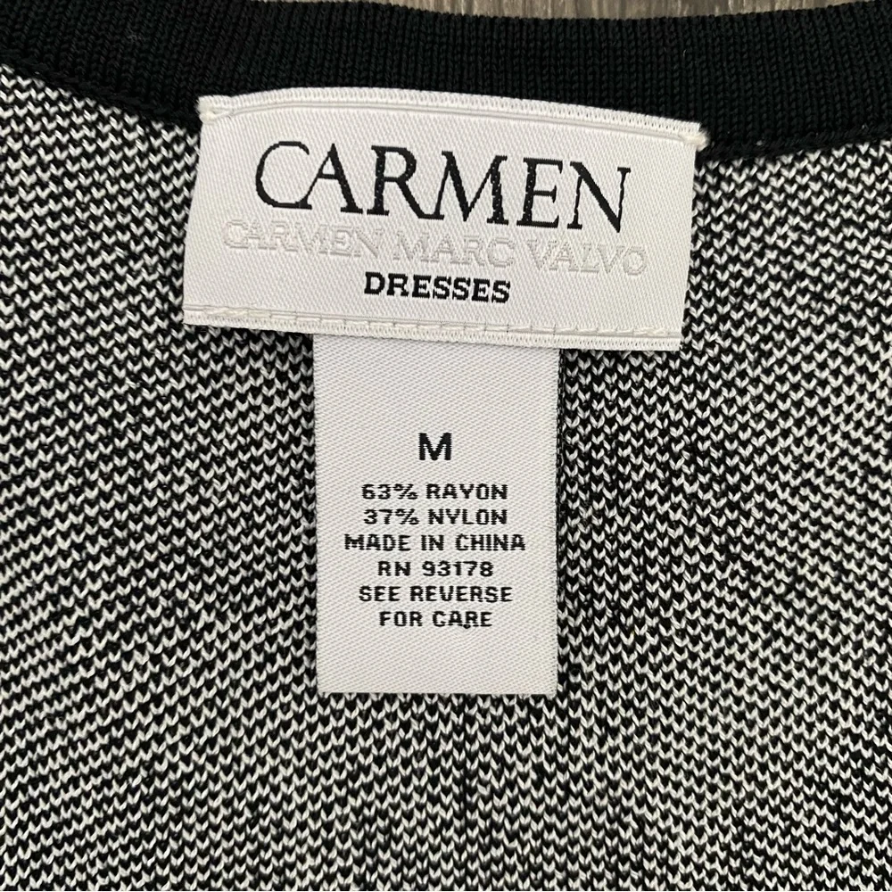 Carmen Marc Valvo Stretch Knit Sweater Midi Dress Black White Print Medium